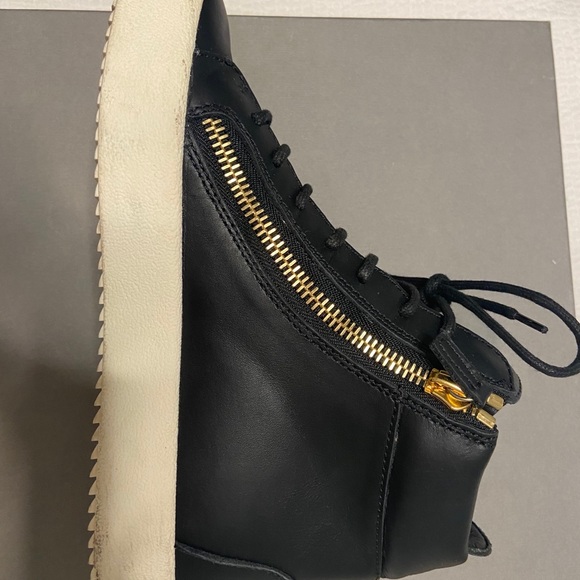Giusseppe Zanotti High Top Sneakers - Picture 3 of 7